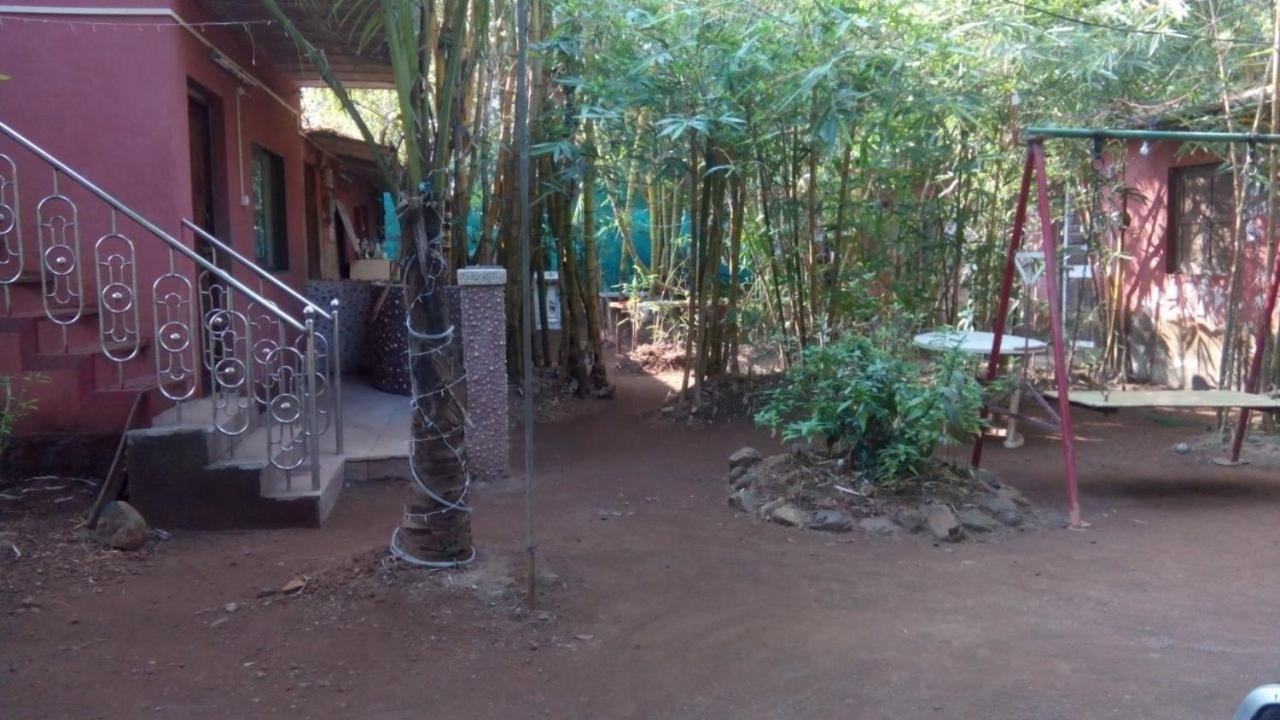 Samartha Cottage, Varsoli Alībāg Buitenkant foto